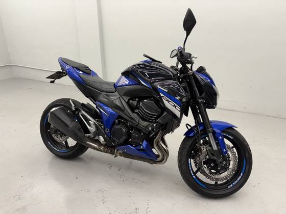 KAWASAKI Z800 KAWASAKI Z800